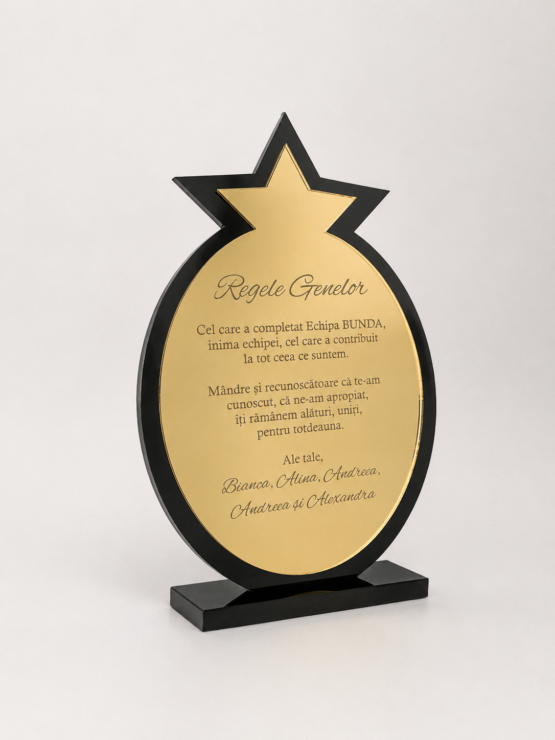 Trofeu oval star plexiglass auriu personalizabil