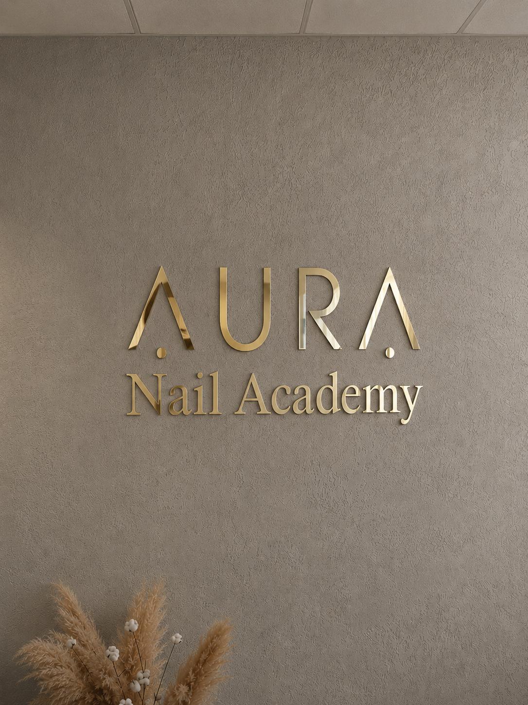 Siglă personalizată cu litere aurii decupate 3D